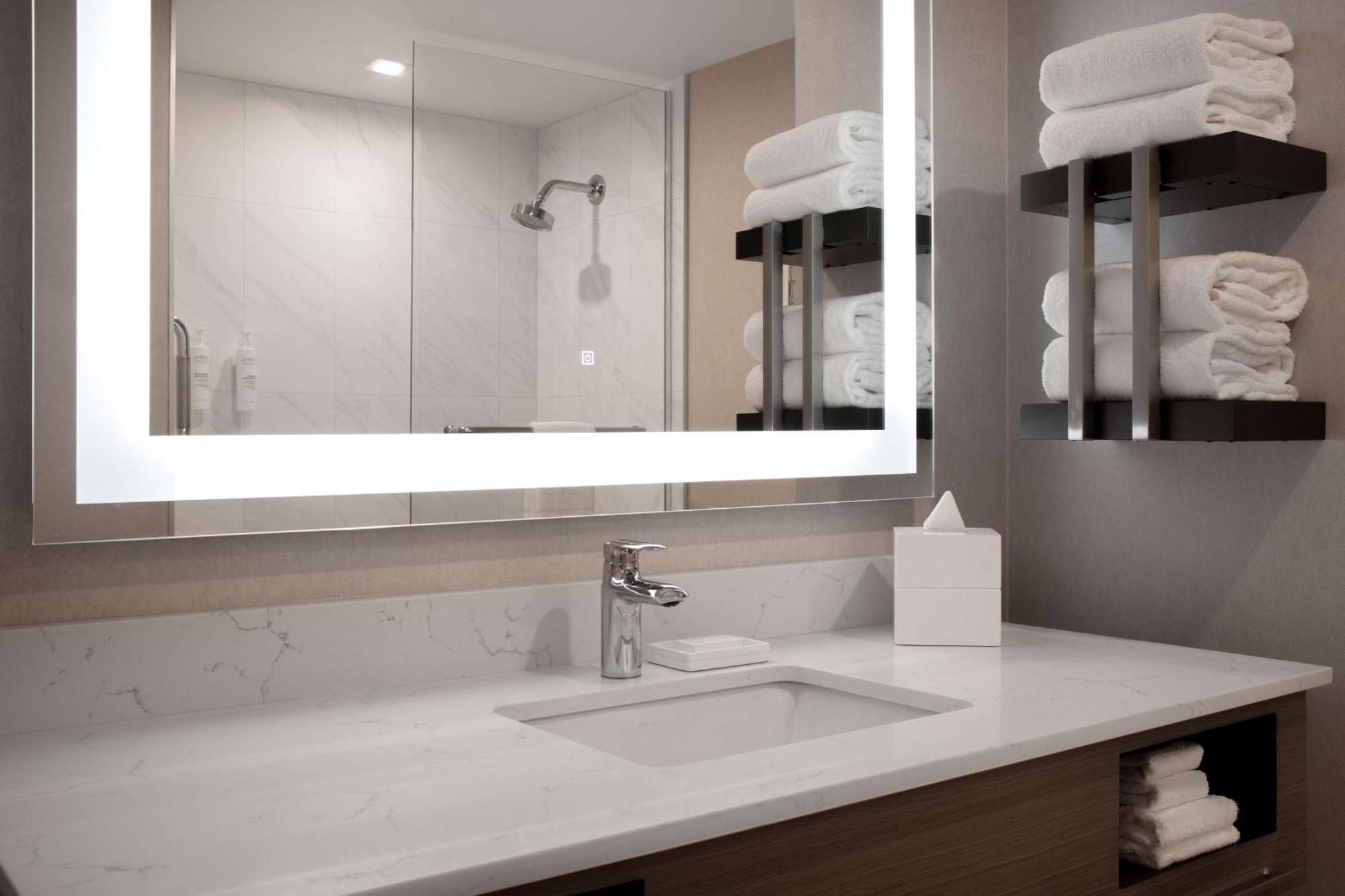 Hampton Inn By Hilton Winnipeg Downtown Zewnętrze zdjęcie